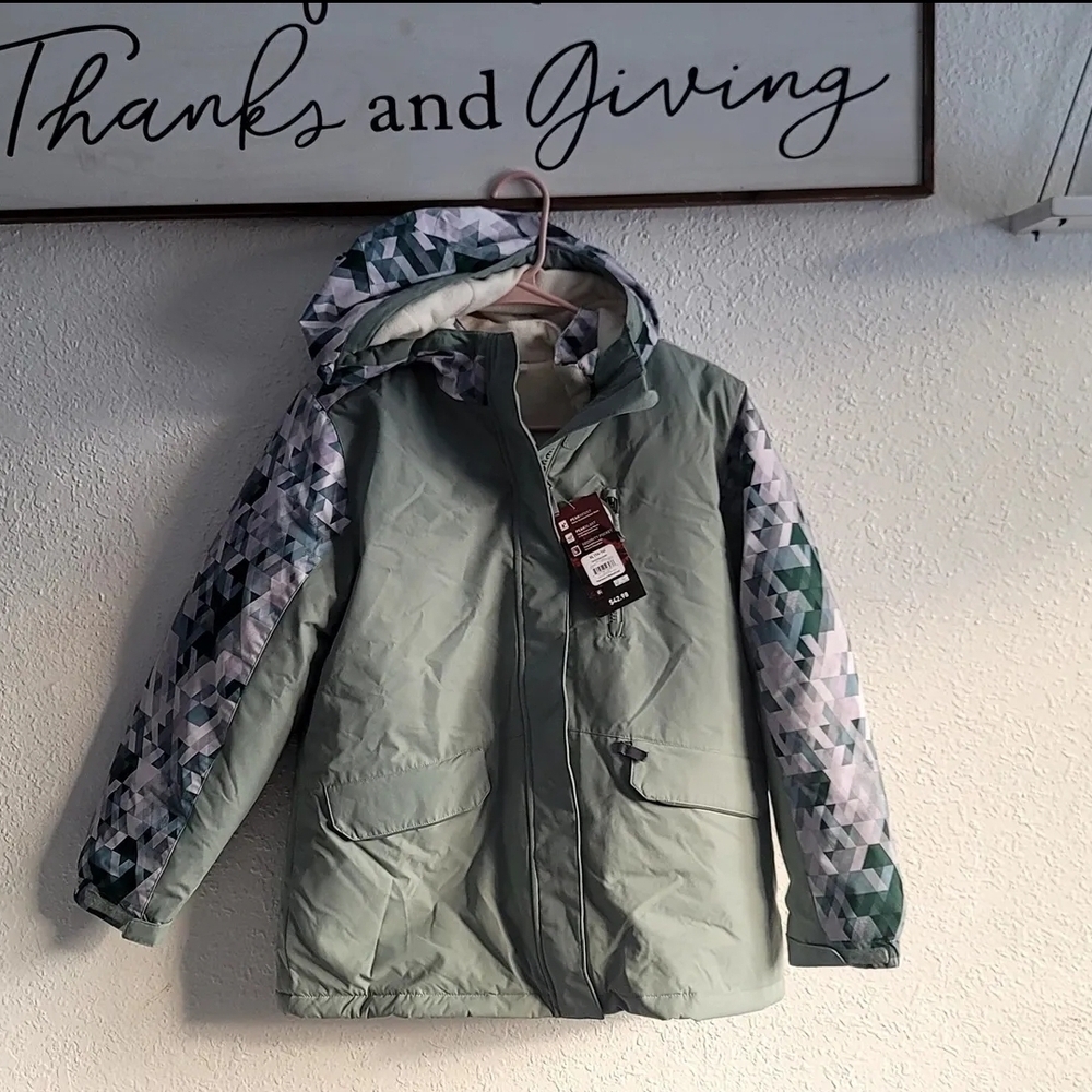Swiss Tech Kids Puffer Jacket with Geometric Sleeves
